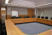会議室(２４人収容)
